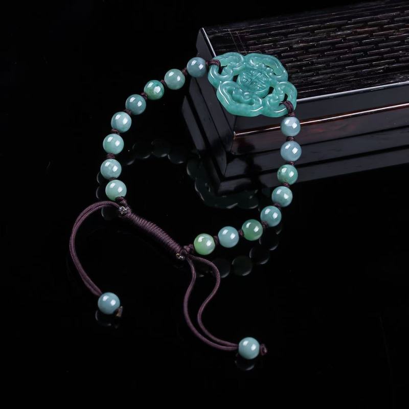 Bracelet en jadéite naturelle  - Jewelry & Watches Sp Z Oo Janów Lubelski avis et prix