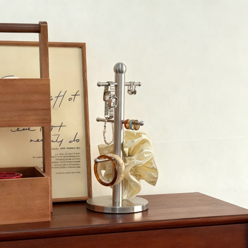 Support à bijoux en acier inox - Jewelry And Watches Store avis et prix