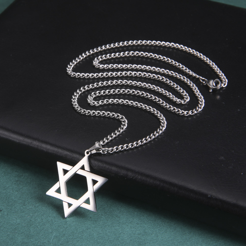 Collier pendentif étoile de Da - Jewelry & Watches Sp Z Oo Janów Lubelski avis et prix