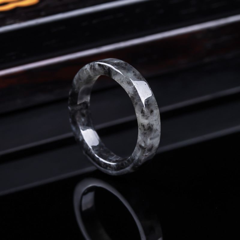 Bague en jadéite noire de Birm - Jewelry & Watches Sp Z Oo Janów Lubelski avis et prix